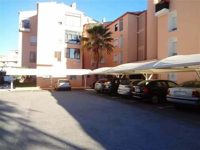 3 Bedroom Middle Floor Apartment for Sale in Nueva Andalucía, Málaga
