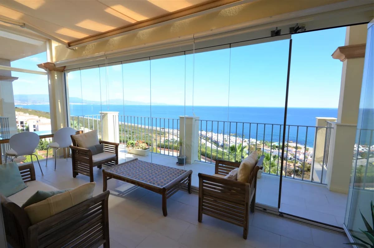3 Bedroom Penthouse for Sale in La Duquesa, Málaga