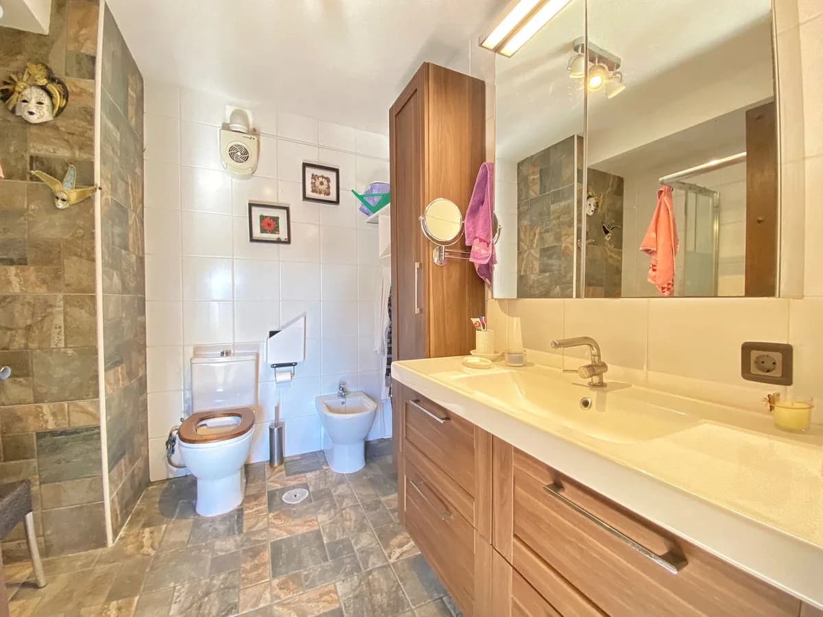 6 Bedroom Townhouse for Sale in Marbella, Málaga - Image 9