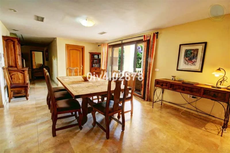 10 Bedroom Detached Villa for Sale in Benalmadena Pueblo, Málaga - Image 8