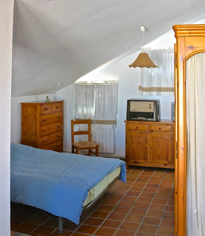 4 Bedroom Detached Villa for Sale in Elviria, Málaga - Image 8