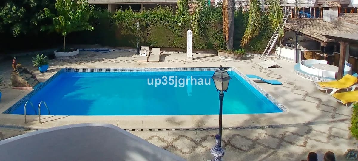 5 Bedroom Detached Villa for Sale in Estepona, Málaga - Image 5