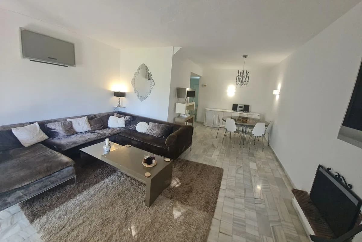 3 Bedroom Townhouse for Sale in Nueva Andalucía, Málaga - Image 2