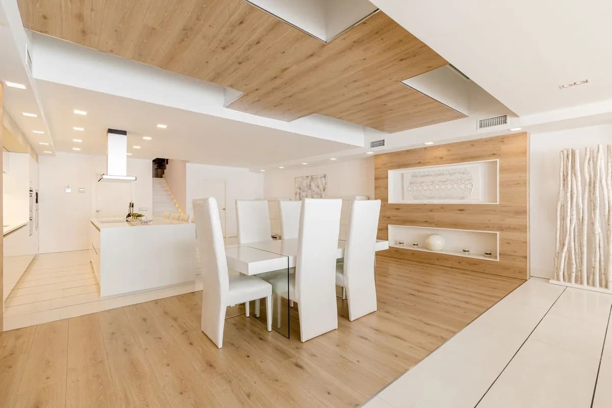 3 Bedroom Ground Floor Apartment for Sale in Puerto Banús, Málaga - Image 6
