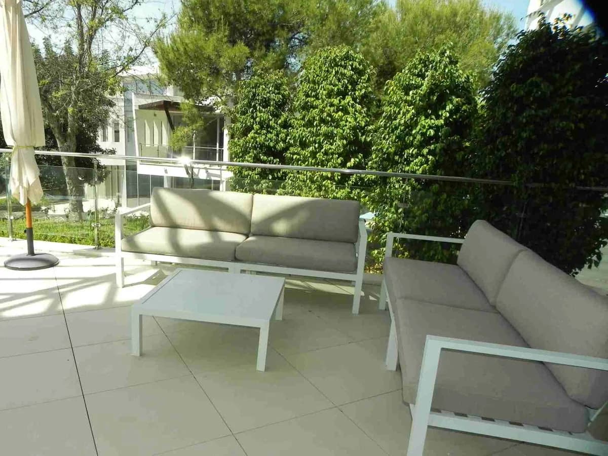 4 Bedroom Semi-Detached House for Sale in Sierra Blanca, Málaga - Image 8