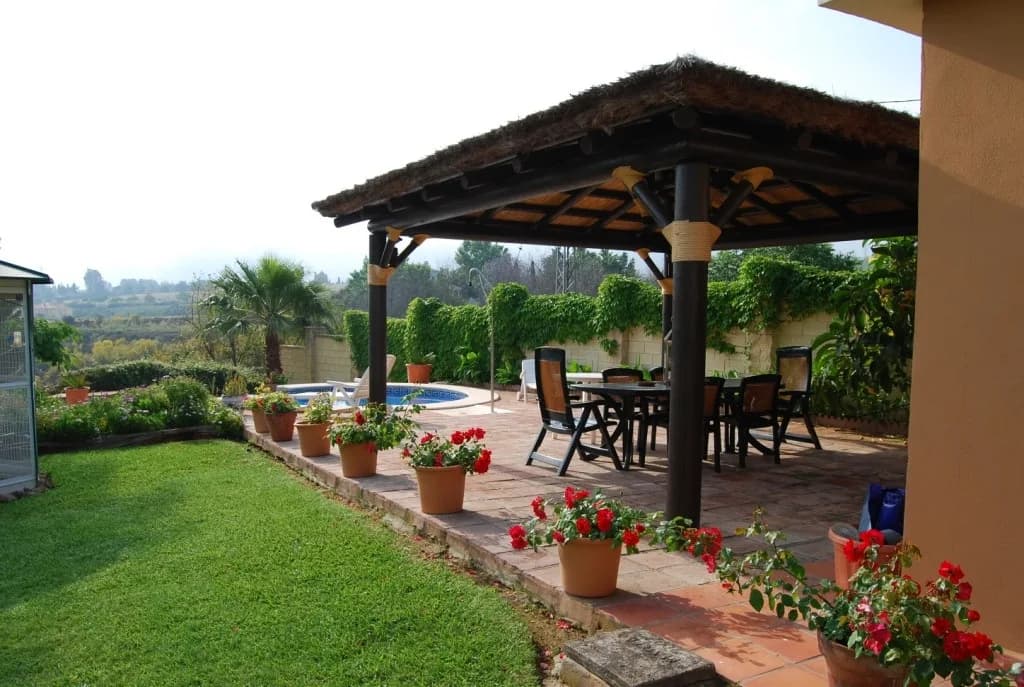 4 Bedroom Detached Villa for Sale in Alhaurín de la Torre, Málaga - Image 3