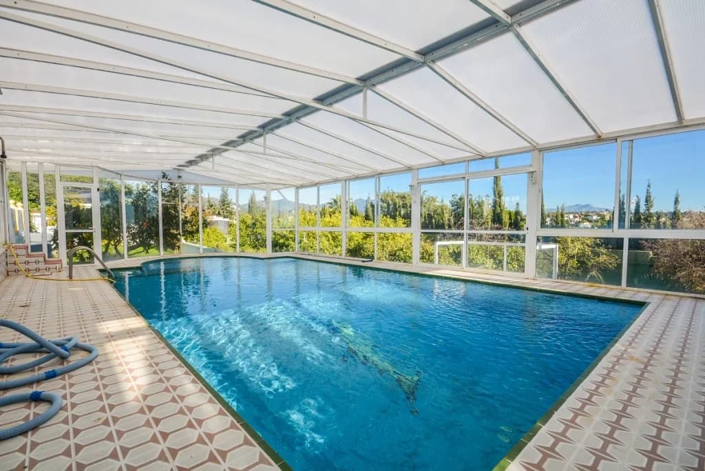 8 Bedroom Detached Villa for Sale in Estepona, Málaga - Image 5