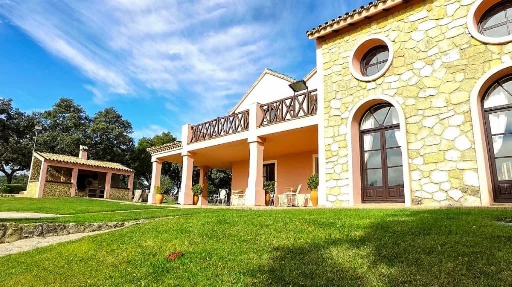 7 Bedroom Finca - Cortijo for Sale in Ronda, Málaga - Image 8
