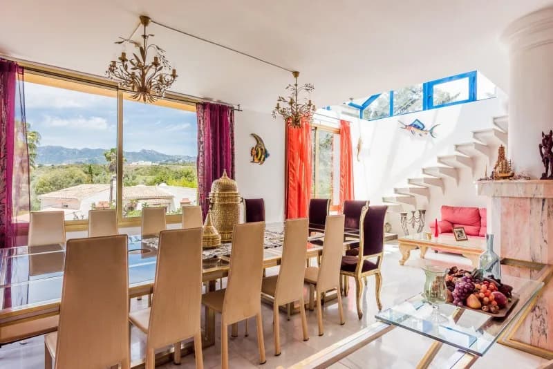 9 Bedroom Detached Villa for Sale in El Rosario, Málaga - Image 5