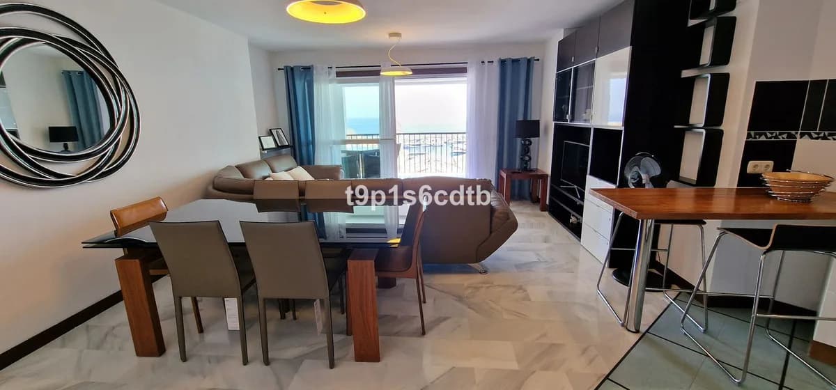 3 Bedroom Middle Floor Apartment for Sale in Puerto Banús, Málaga - Image 9