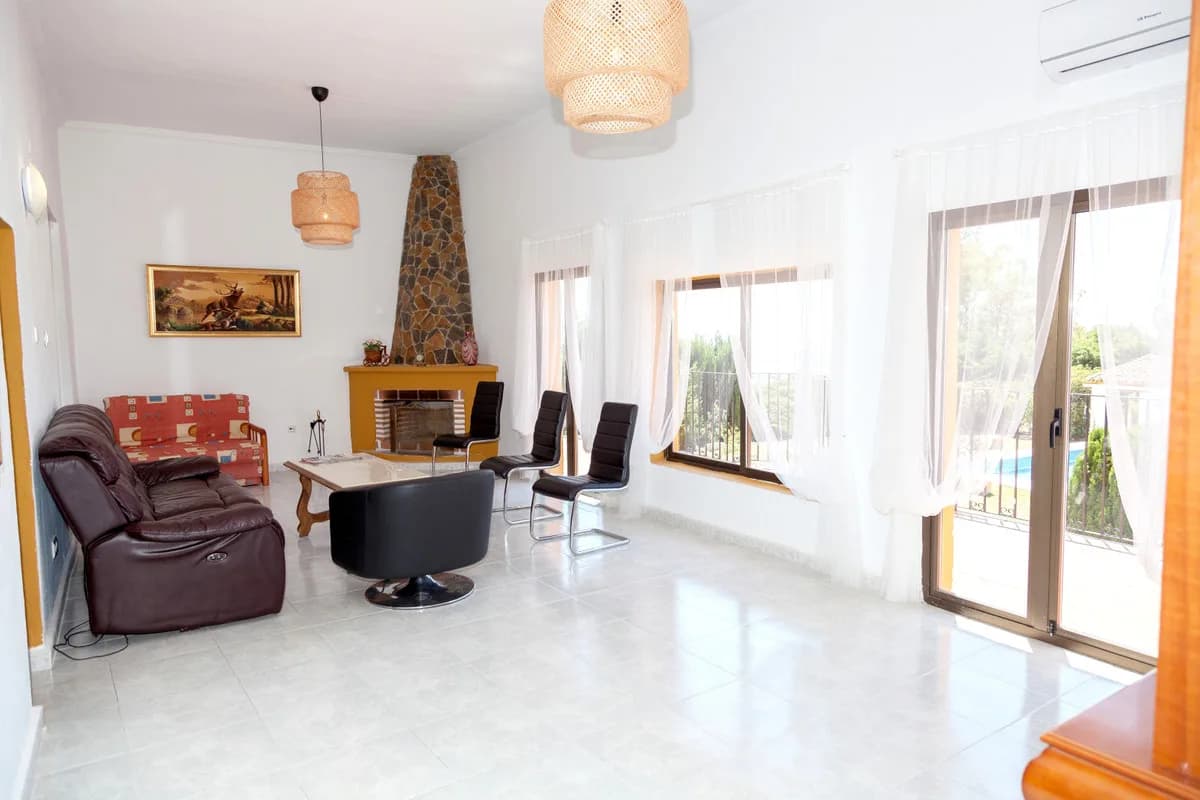 5 Bedroom Detached Villa for Sale in Mijas, Málaga - Image 4