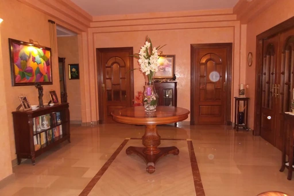 5 Bedroom Detached Villa for Sale in Alhaurín de la Torre, Málaga - Image 2