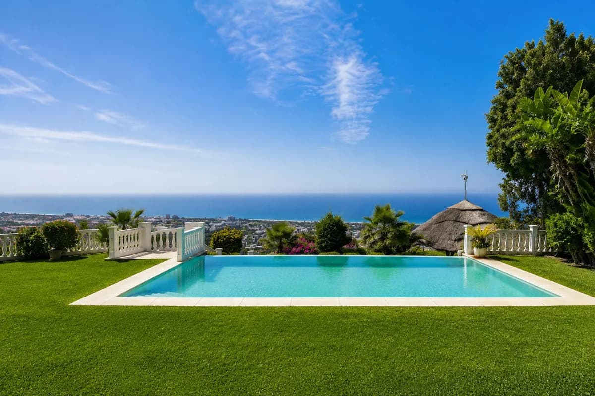 5 Bedroom Detached Villa for Sale in Altos de los Monteros, Málaga - Image 3