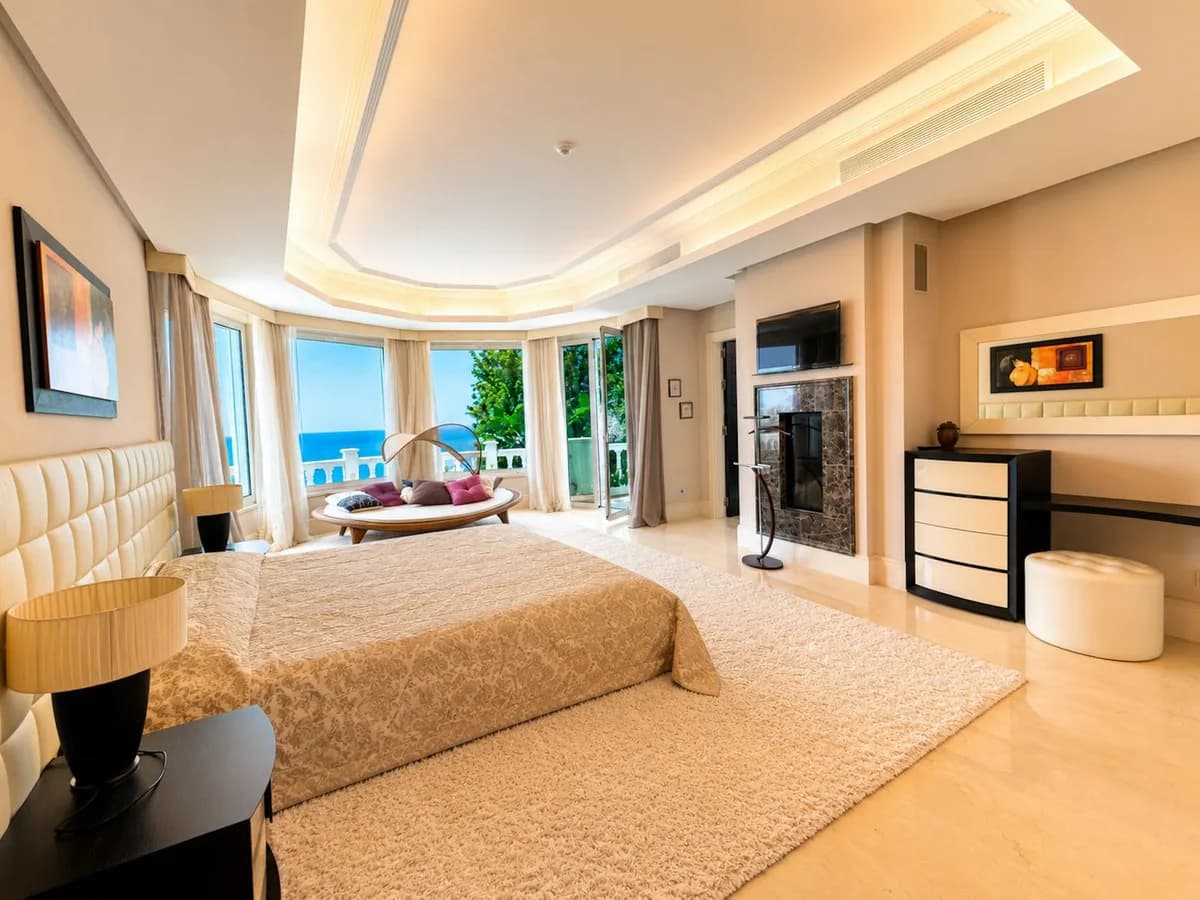 5 Bedroom Detached Villa for Sale in Altos de los Monteros, Málaga - Image 6