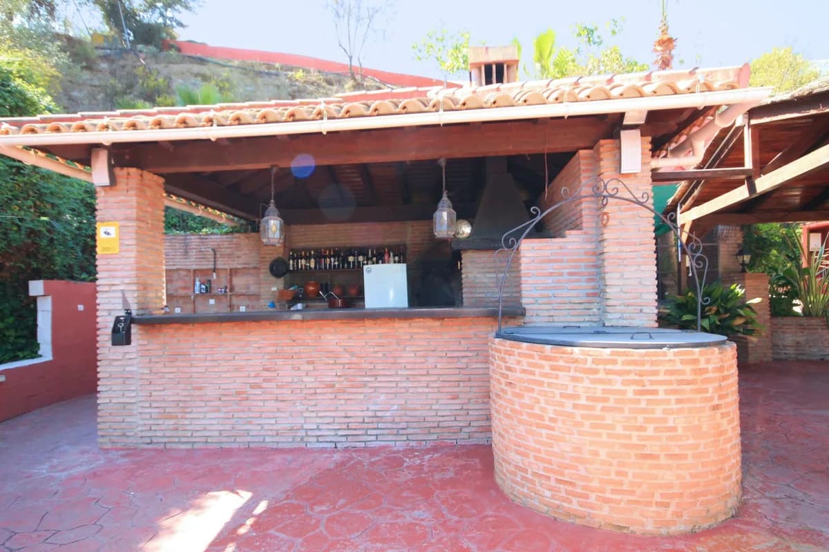 5 Bedroom Finca - Cortijo for Sale in Monda, Málaga - Image 7