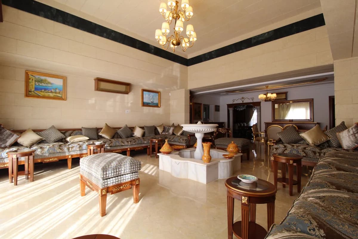 8 Bedroom Detached Villa for Sale in Guadalmina Baja, Málaga - Image 5