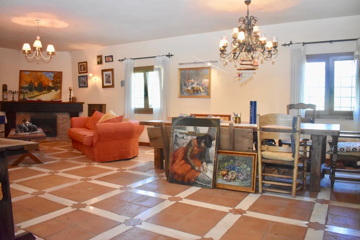 4 Bedroom Detached Villa for Sale in La Cala de Mijas, Málaga - Image 7