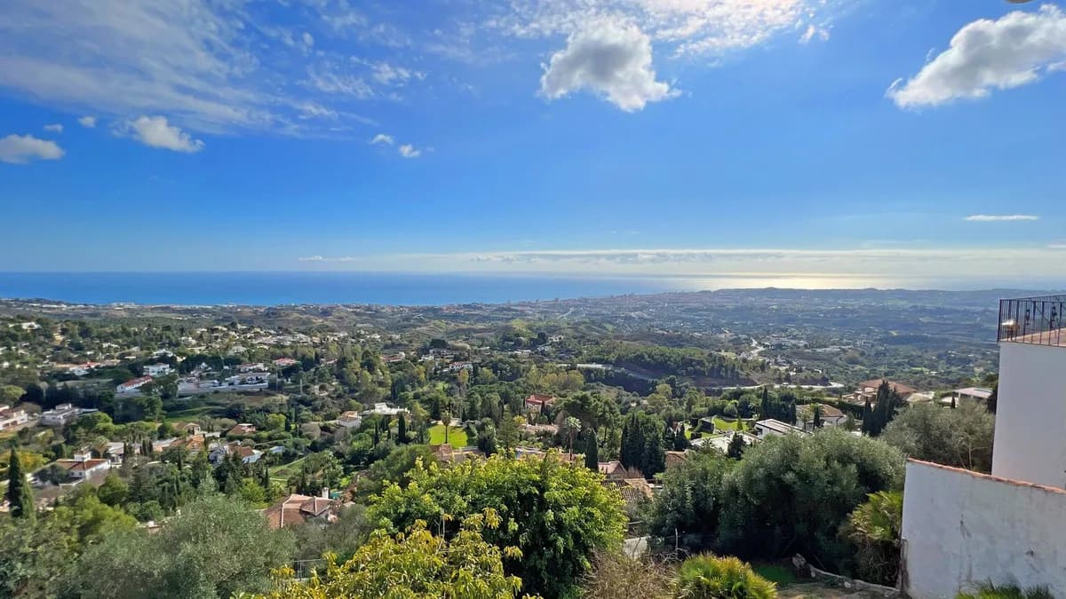 6 Bedroom Detached Villa for Sale in Mijas, Málaga - Image 3