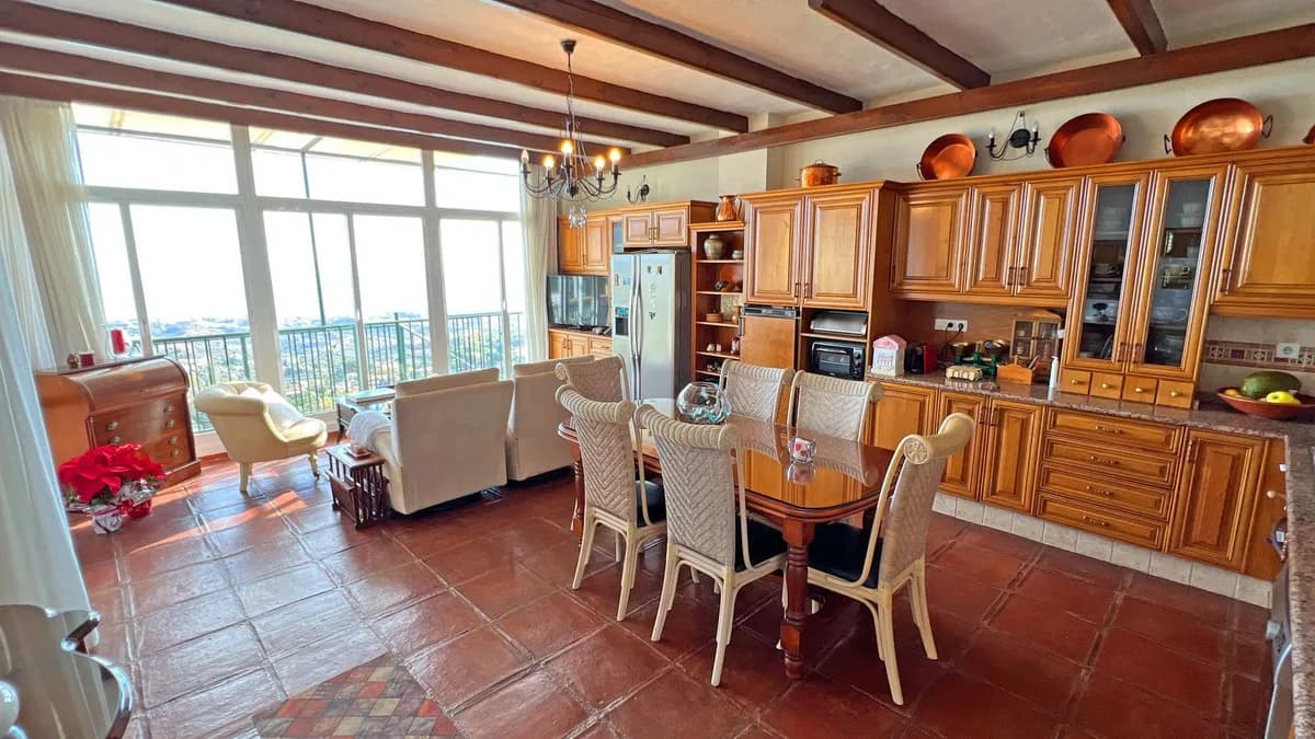 6 Bedroom Detached Villa for Sale in Mijas, Málaga - Image 5