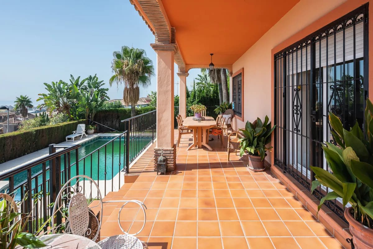4 Bedroom Detached Villa for Sale in Marbella, Málaga - Image 3