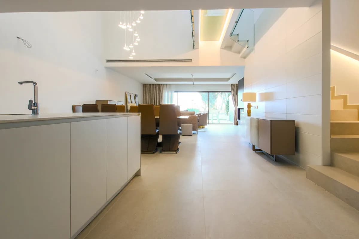 3 Bedroom Townhouse for Sale in Estepona, Málaga - Image 4