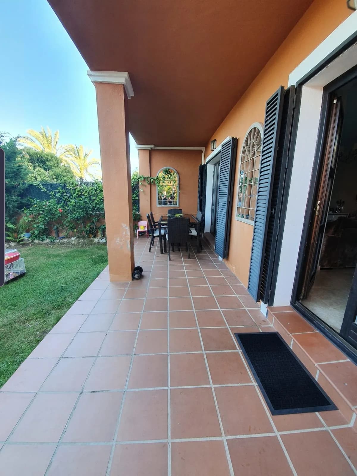 4 Bedroom Townhouse for Sale in San Pedro de Alcántara, Málaga - Image 5