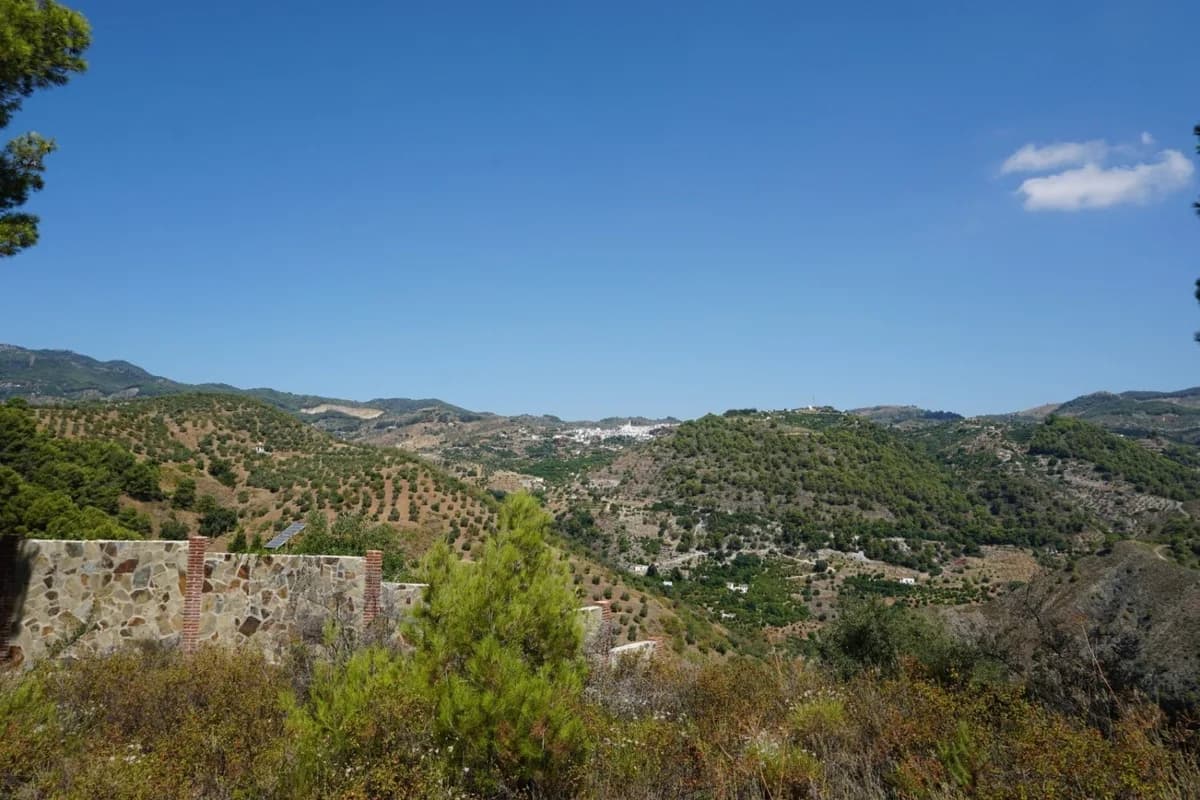 3 Bedroom Finca - Cortijo for Sale in Yunquera, Málaga - Image 7