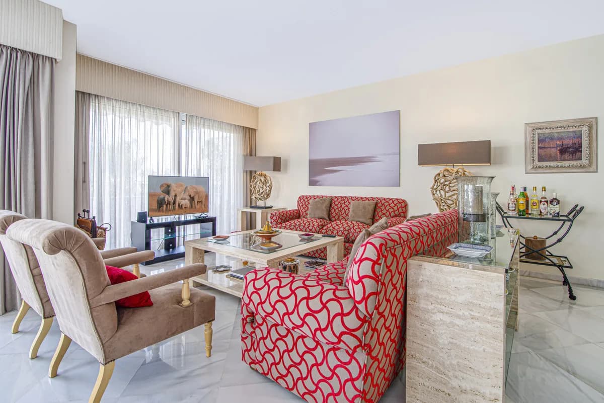 3 Bedroom Penthouse for Sale in Puerto Banús, Málaga - Image 4