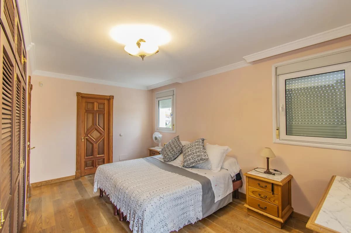 4 Bedroom Detached Villa for Sale in San Pedro de Alcántara, Málaga - Image 9