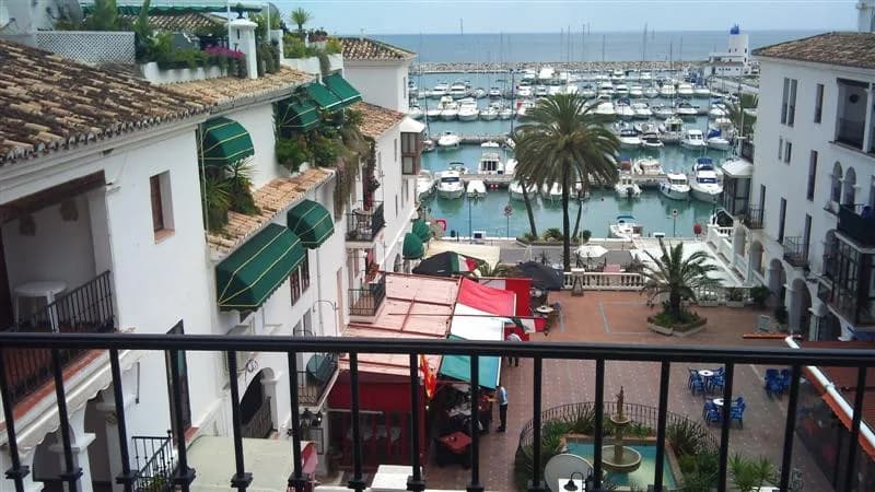 5 Bedroom Penthouse for Sale in La Duquesa, Málaga