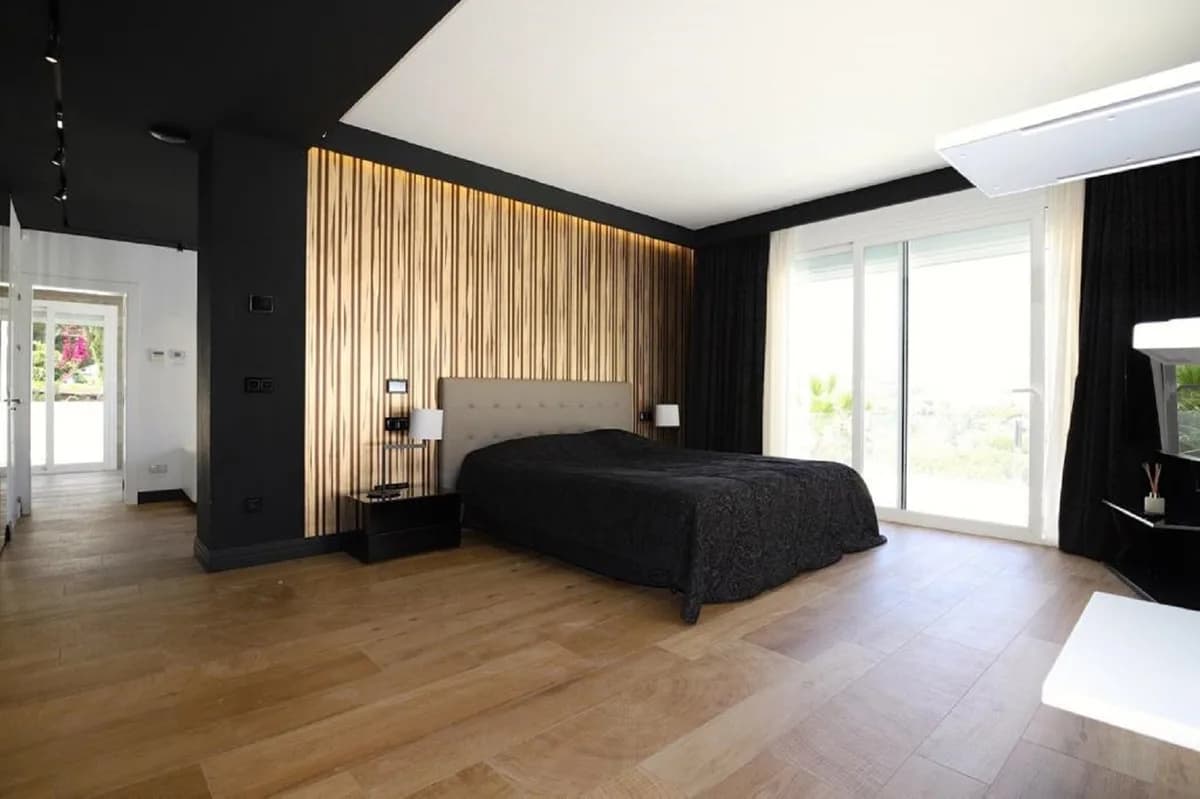 6 Bedroom Detached Villa for Sale in Las Brisas, Málaga - Image 8
