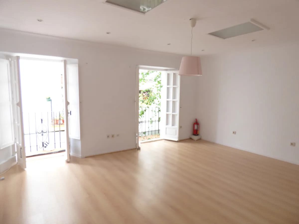 2 Bedroom Townhouse for Sale in Marbella, Málaga - Image 3