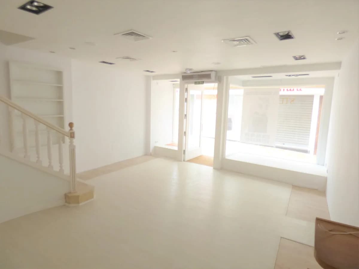 2 Bedroom Townhouse for Sale in Marbella, Málaga - Image 4