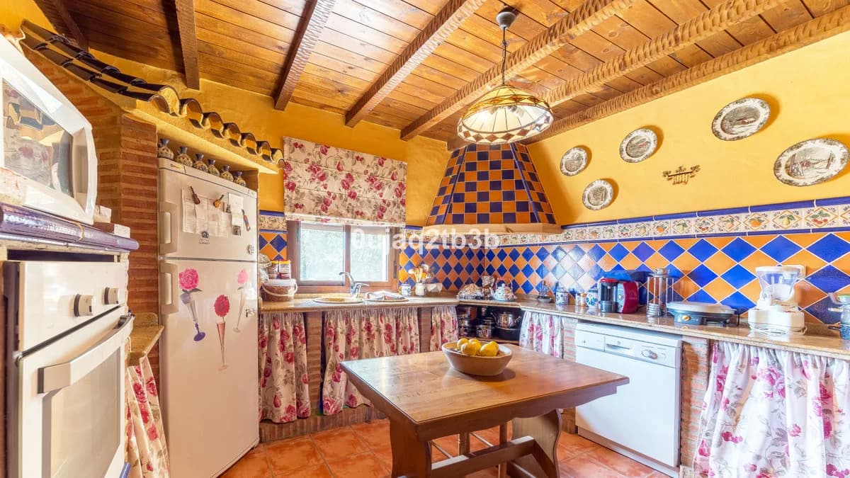 3 Bedroom Finca - Cortijo for Sale in Cortes de la Frontera, Málaga - Image 6
