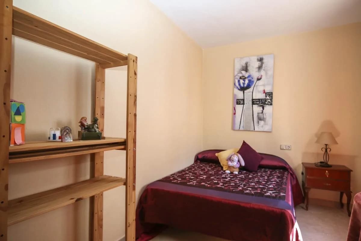4 Bedroom Townhouse for Sale in Alozaina, Málaga - Image 9