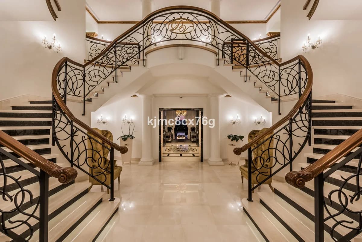 7 Bedroom Detached Villa for Sale in Hacienda Las Chapas, Málaga - Image 4