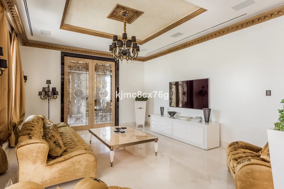 7 Bedroom Detached Villa for Sale in Hacienda Las Chapas, Málaga - Image 9