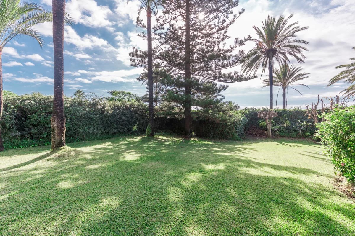 5 Bedroom Detached Villa for Sale in Los Monteros, Málaga - Image 5