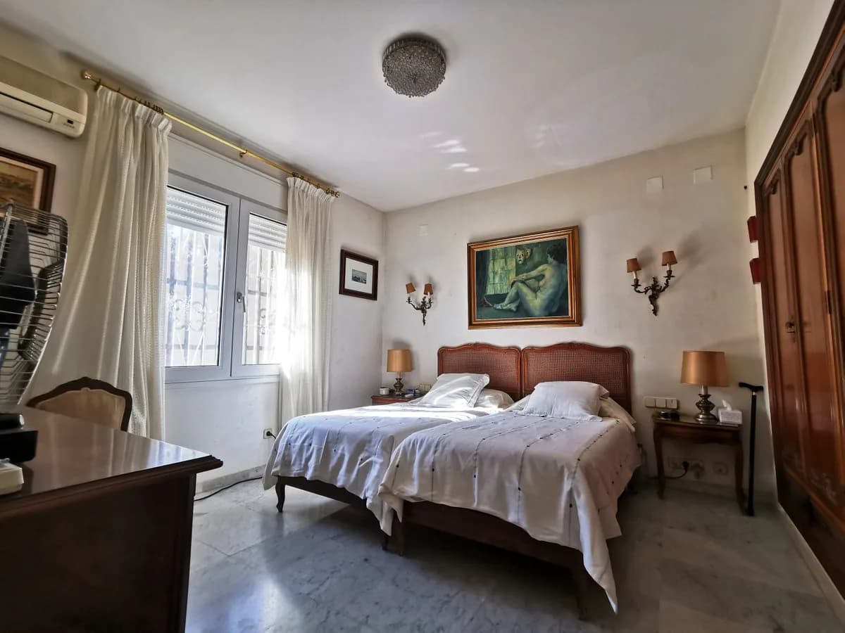 11 Bedroom Detached Villa for Sale in Torremolinos, Málaga - Image 8