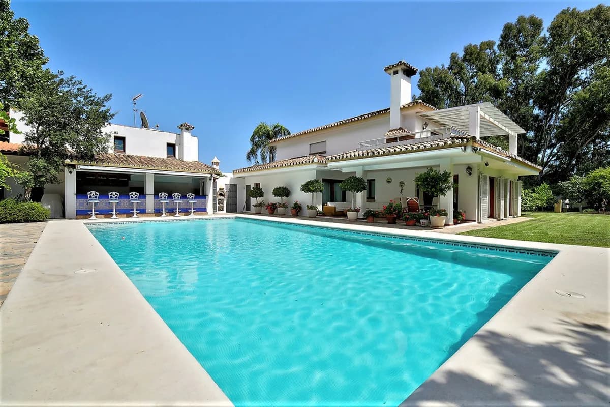 5 Bedroom Detached Villa for Sale in Costalita, Málaga - Image 8