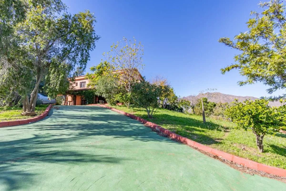 5 Bedroom Detached Villa for Sale in Mijas, Málaga - Image 5