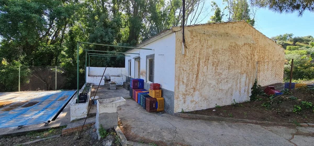 2 Bedroom Detached Villa for Sale in Tolox, Málaga