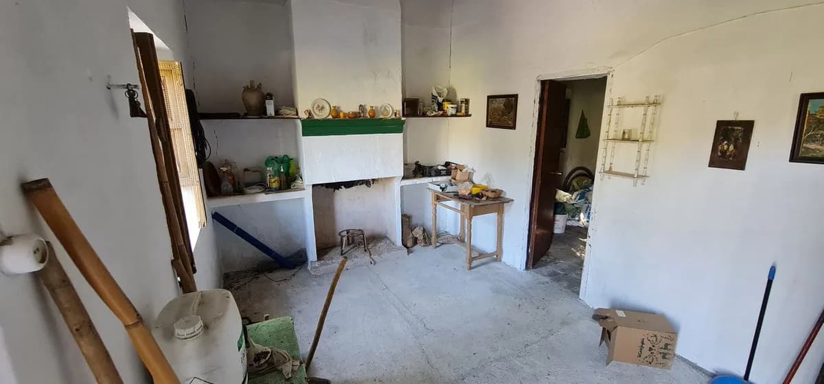 2 Bedroom Detached Villa for Sale in Tolox, Málaga - Image 8