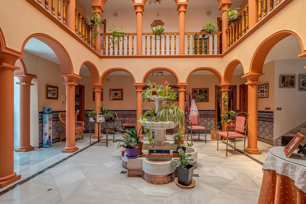 4 Bedroom Detached Villa for Sale in Benalmadena, Málaga - Image 7