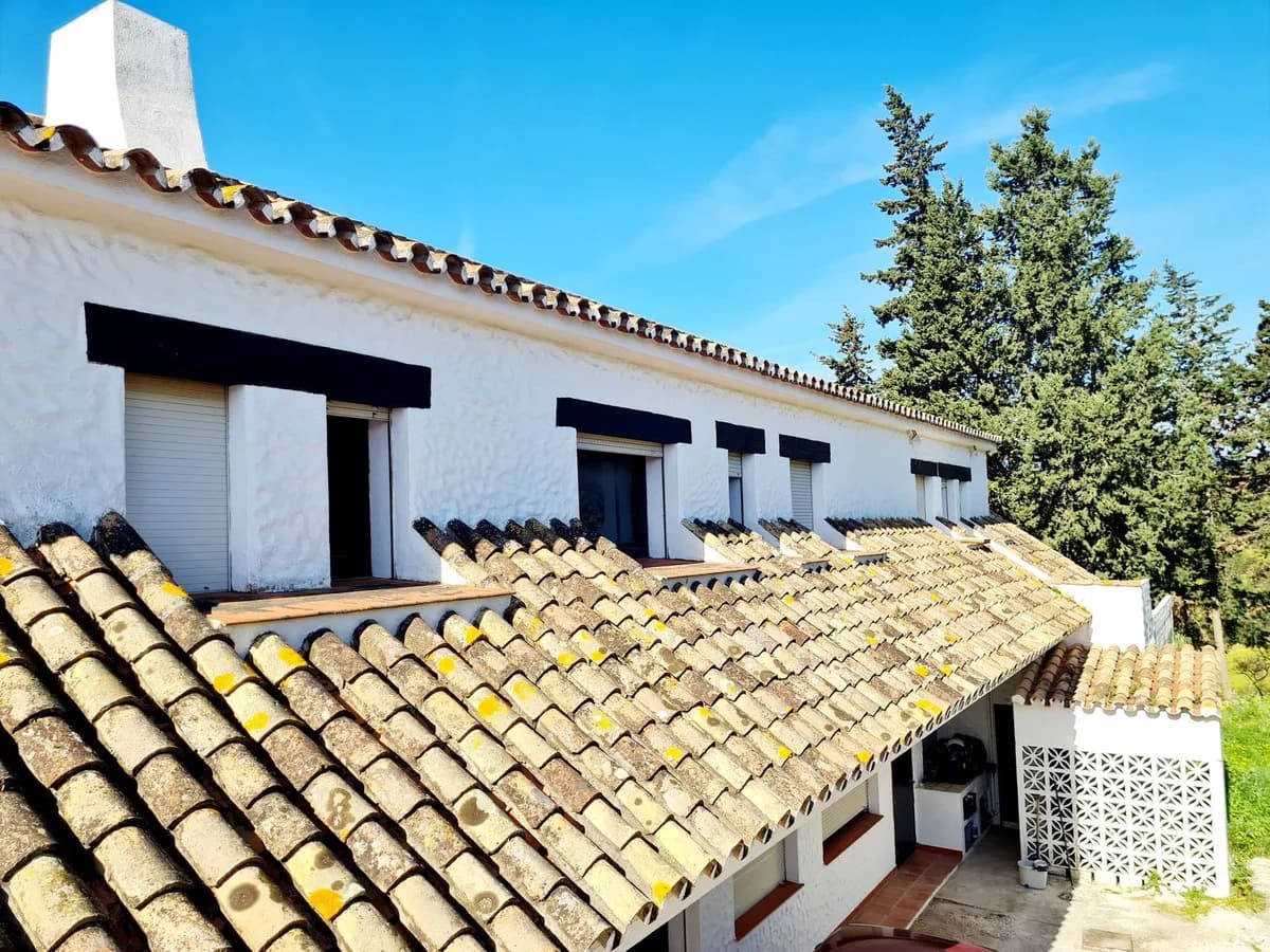 5 Bedroom Finca - Cortijo for Sale in Las Chapas, Málaga - Image 5