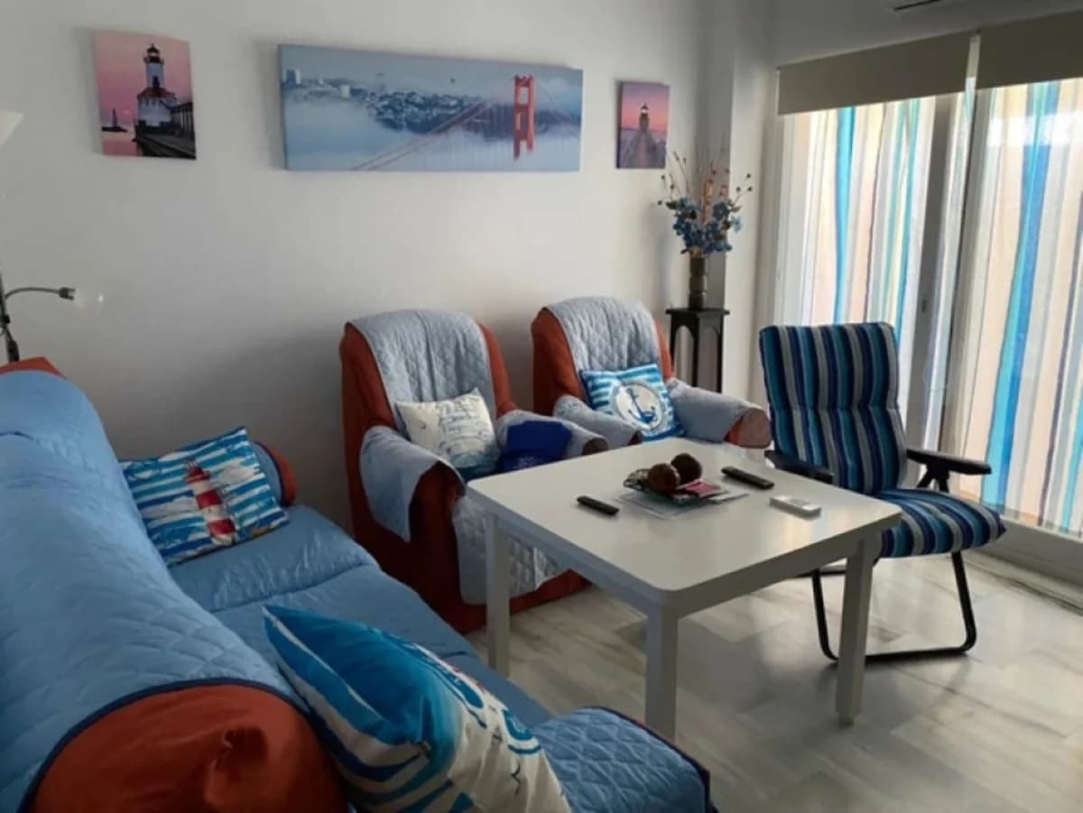 2 Bedroom Middle Floor Apartment for Sale in Estepona, Málaga - Image 8