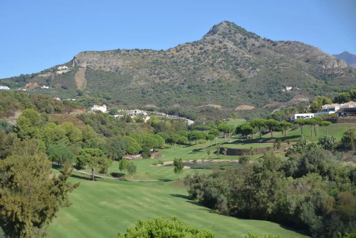 3 Bedroom Detached Villa for Sale in Benahavís, Málaga - Image 8
