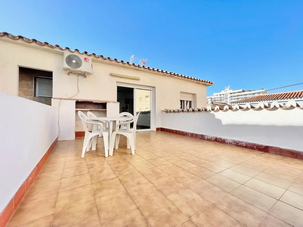 5 Bedroom Detached Villa for Sale in Fuengirola, Málaga - Image 5
