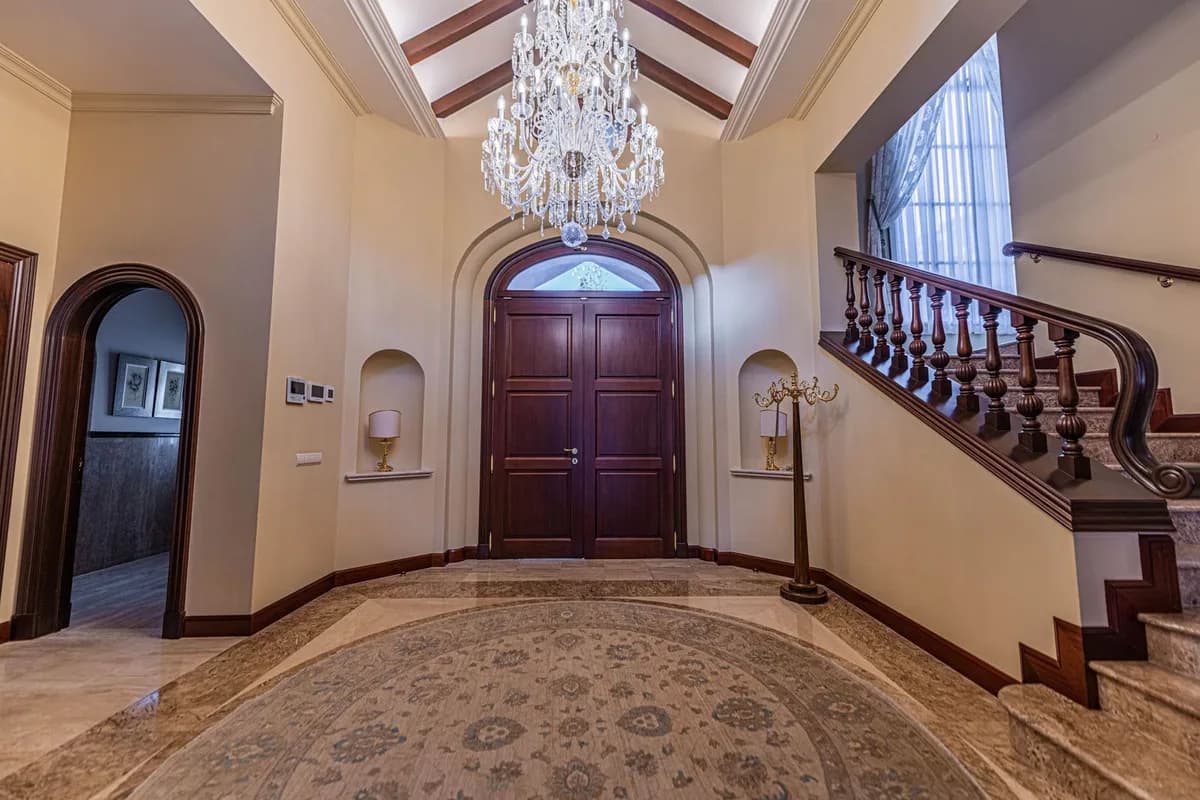8 Bedroom Detached Villa for Sale in Guadalmina Baja, Málaga - Image 6