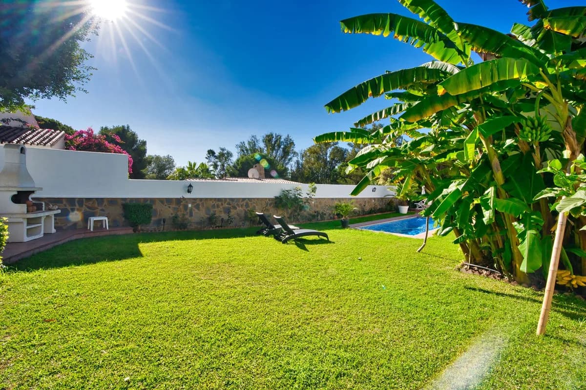 4 Bedroom Detached Villa for Sale in Torrenueva, Málaga - Image 7